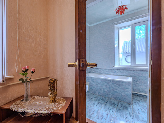 Продам дом, Вишневая ул, 1, Гвардейское пгт, 0 км от города