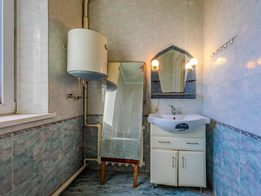 Продам дом, Вишневая ул, 1, Гвардейское пгт, 0 км от города