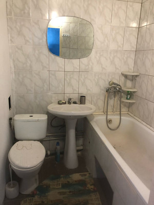 Продам однокомнатную (1-комн.) квартиру, Школьная ул, 1, Малороссийский п