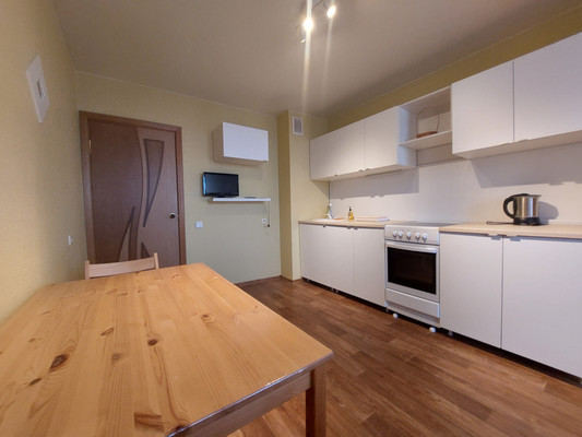 Продам двухкомнатную (2-комн.) квартиру, Шереметьевская ул, 9, Рязань г