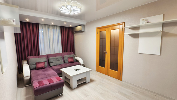 Сдам трехкомнатную (3-комн.) квартиру, Пилотов ул, 23, Санкт-Петербург г