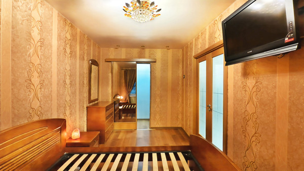 Сдам трехкомнатную (3-комн.) квартиру, Пилотов ул, 23, Санкт-Петербург г