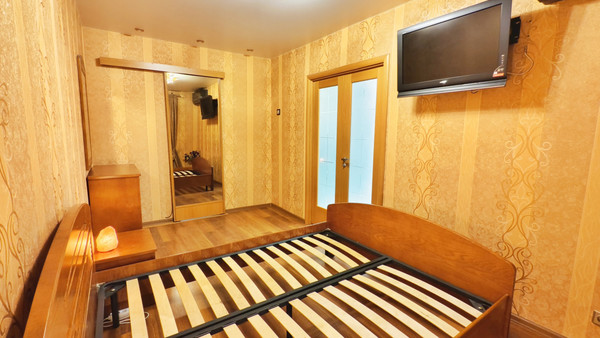 Сдам трехкомнатную (3-комн.) квартиру, Пилотов ул, 23, Санкт-Петербург г