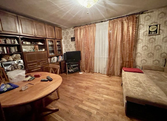 Продам двухкомнатную (2-комн.) квартиру, Серова ул, 11, Казань г