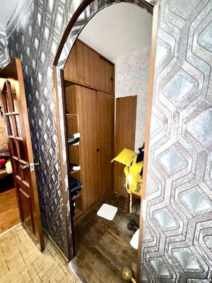 Продам двухкомнатную (2-комн.) квартиру, Серова ул, 11, Казань г