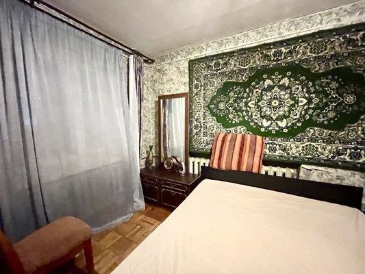 Продам двухкомнатную (2-комн.) квартиру, Серова ул, 11, Казань г