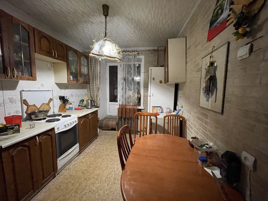 Продам двухкомнатную (2-комн.) квартиру, Серова ул, 11, Казань г