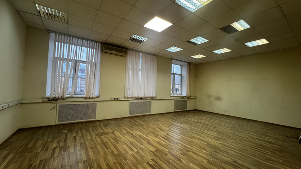 Сдам коммерческое помещение 297 м2, Ставропольская ул, 10, Санкт-Петербург г