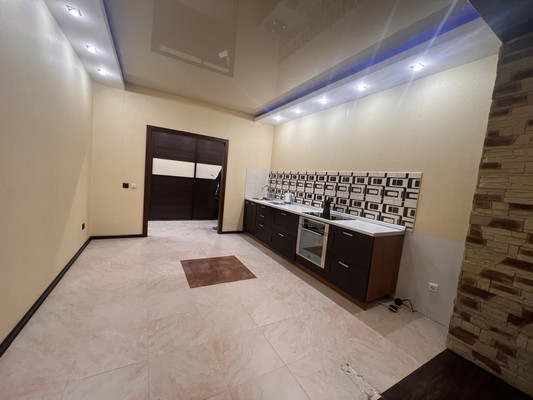 Продам трехкомнатную (3-комн.) квартиру, Безбокова ул, 7/2, Иркутск г