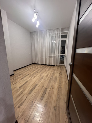 Продам трехкомнатную (3-комн.) квартиру, Безбокова ул, 7/2, Иркутск г