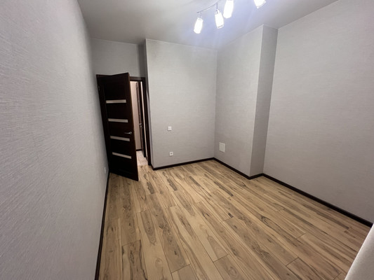 Продам трехкомнатную (3-комн.) квартиру, Безбокова ул, 7/2, Иркутск г