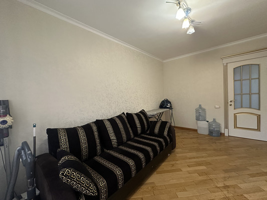 Продам трехкомнатную (3-комн.) квартиру, Ватутина ул, 4, Нальчик г