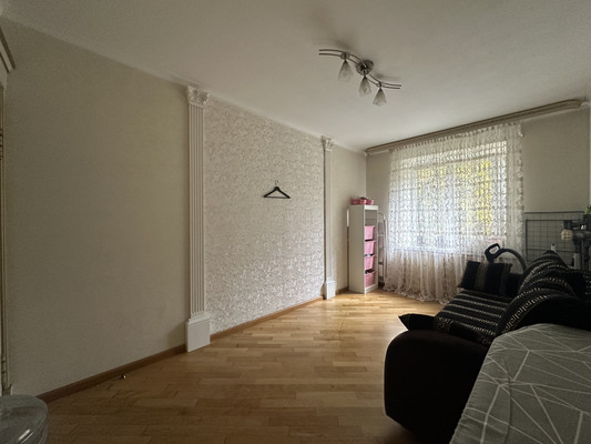 Продам трехкомнатную (3-комн.) квартиру, Ватутина ул, 4, Нальчик г