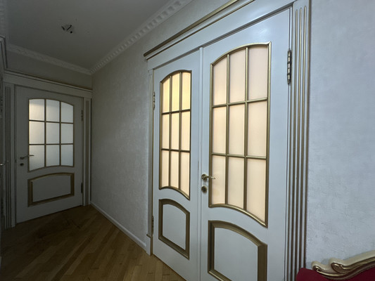 Продам трехкомнатную (3-комн.) квартиру, Ватутина ул, 4, Нальчик г