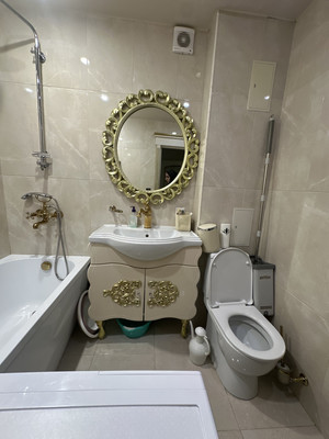 Продам трехкомнатную (3-комн.) квартиру, Ватутина ул, 4, Нальчик г