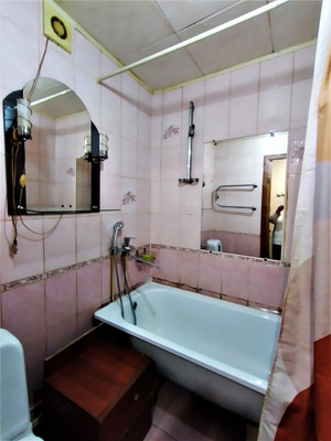 Продам однокомнатную (1-комн.) квартиру, Чайковского ул, 129, Нижний Тагил г