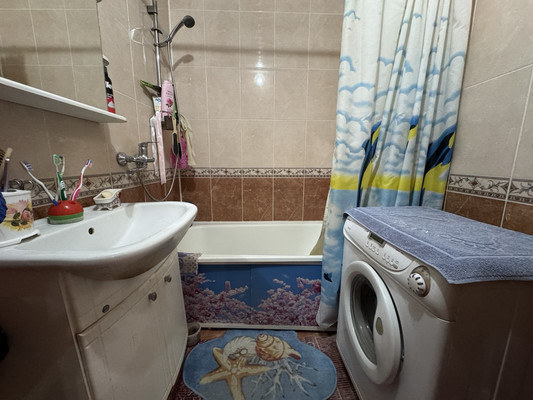 Продам двухкомнатную (2-комн.) квартиру, ДЗФС мкр, 43, Дмитров г