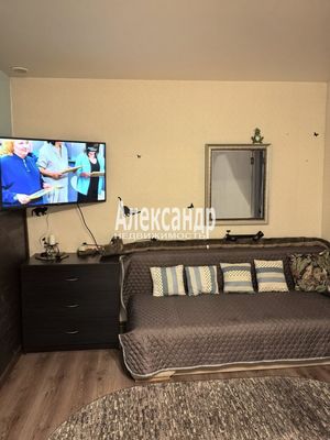 Продам однокомнатную (1-комн.) квартиру, Комсомольская ул, 10, Кирпичное п