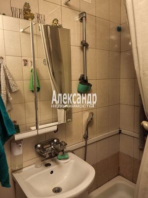 Продам однокомнатную (1-комн.) квартиру, Комсомольская ул, 10, Кирпичное п