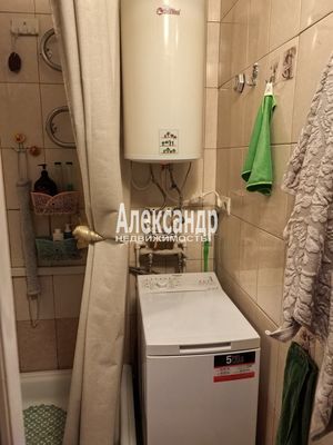 Продам однокомнатную (1-комн.) квартиру, Комсомольская ул, 10, Кирпичное п