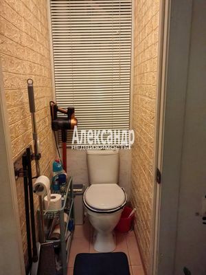 Продам однокомнатную (1-комн.) квартиру, Комсомольская ул, 10, Кирпичное п