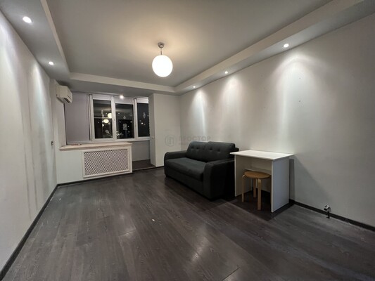 Продам однокомнатную (1-комн.) квартиру, Пролетарский пр-кт, 13, Москва г