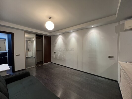 Продам однокомнатную (1-комн.) квартиру, Пролетарский пр-кт, 13, Москва г