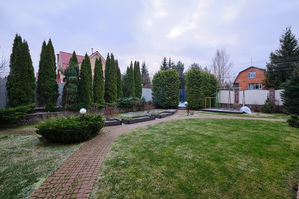 Продам коттедж, Центральная (Подрезково мкр.) ул, 10, Химки г, 0 км от города