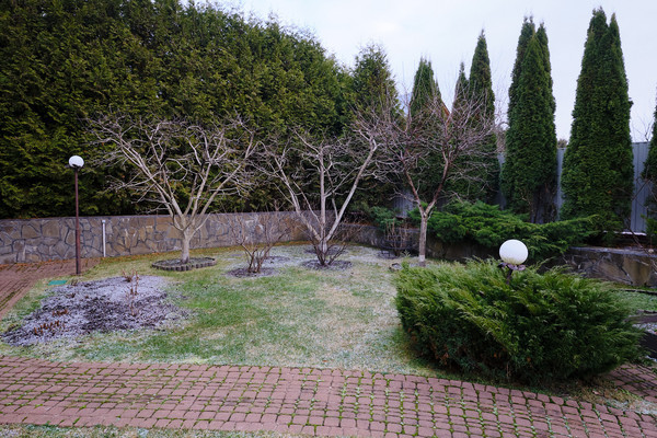 Продам коттедж, Центральная (Подрезково мкр.) ул, 10, Химки г, 0 км от города