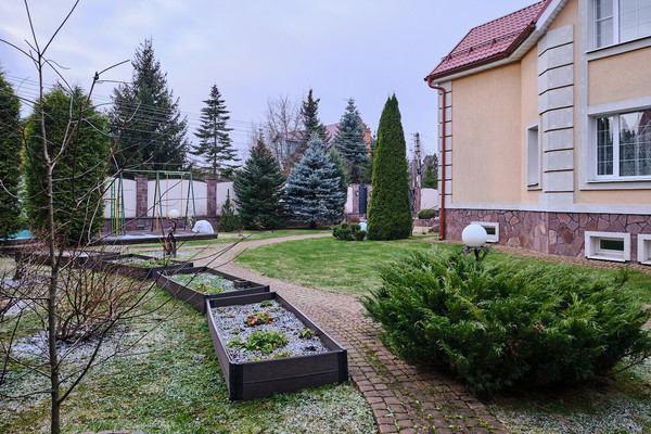 Продам коттедж, Центральная (Подрезково мкр.) ул, 10, Химки г, 0 км от города