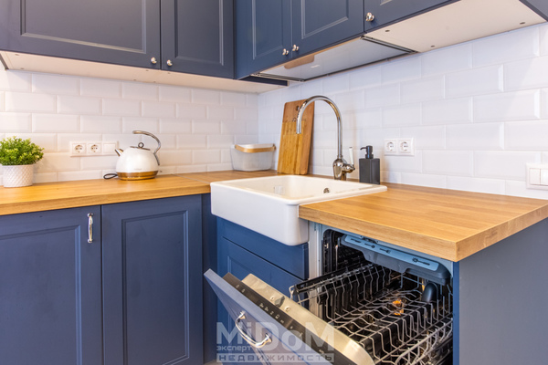 Сдам двухкомнатную (2-комн.) квартиру, Парфёновская ул, 9к2, Санкт-Петербург г