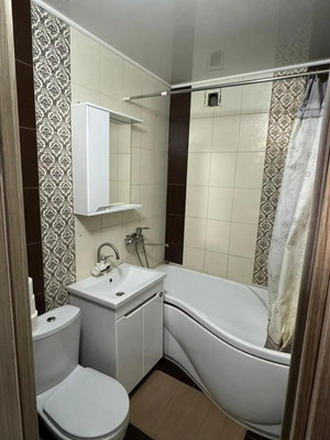 Продам двухкомнатную (2-комн.) квартиру, Мира пр-кт, 60Вкк1, Волгодонск г