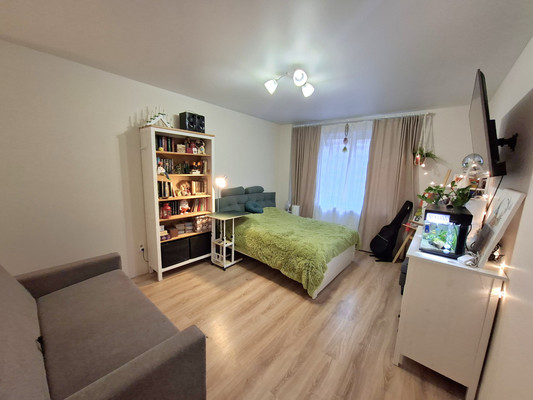 Продам однокомнатную (1-комн.) квартиру, Петровский б-р, 7, Мурино п