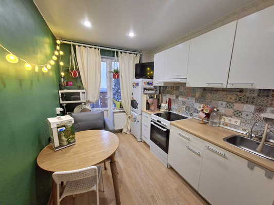 Продам однокомнатную (1-комн.) квартиру, Петровский б-р, 7, Мурино п