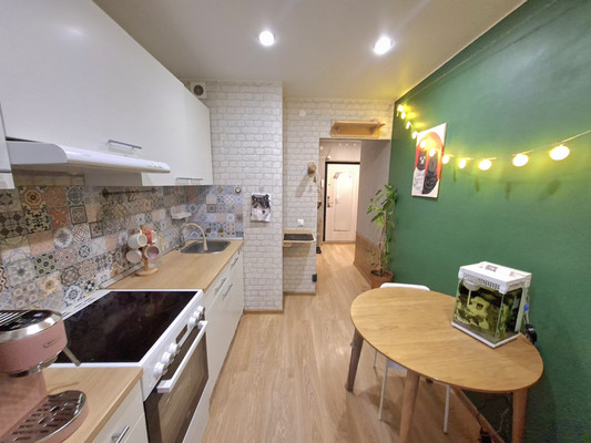 Продам однокомнатную (1-комн.) квартиру, Петровский б-р, 7, Мурино п