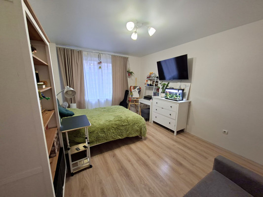 Продам однокомнатную (1-комн.) квартиру, Петровский б-р, 7, Мурино п