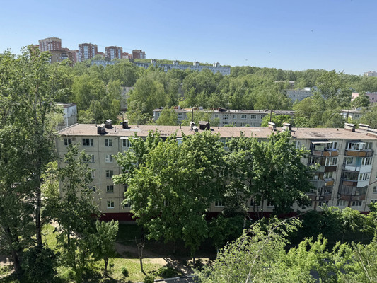 Продам многокомнатную квартиру, Дмитровская ул, 31, Базарово д