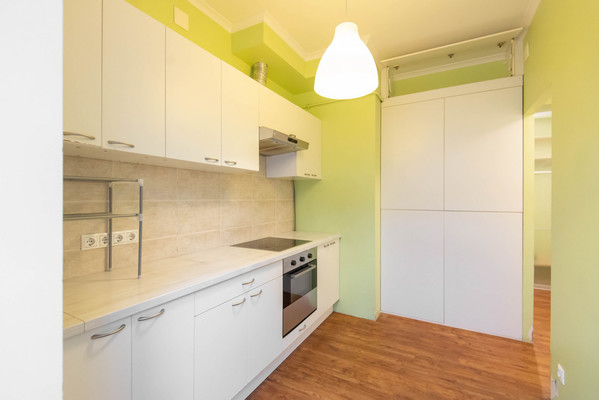 Продам трехкомнатную (3-комн.) квартиру, Театральный пр-кт, 40/73, Ростов-на-Дону г