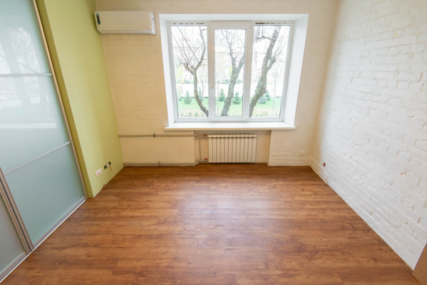 Продам трехкомнатную (3-комн.) квартиру, Театральный пр-кт, 40/73, Ростов-на-Дону г