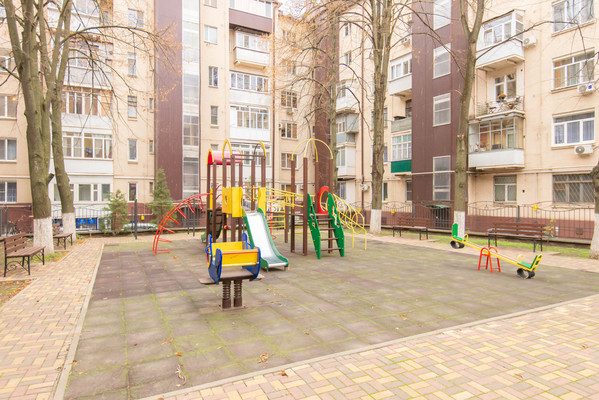 Продам трехкомнатную (3-комн.) квартиру, Театральный пр-кт, 40/73, Ростов-на-Дону г