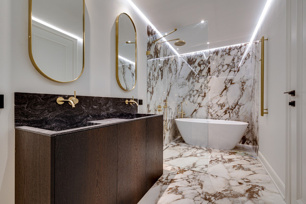 Продам трехкомнатную (3-комн.) квартиру, Поклонная ул, 9, Москва г