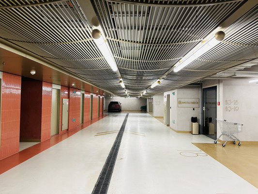 Продам трехкомнатную (3-комн.) квартиру, Поклонная ул, 9, Москва г