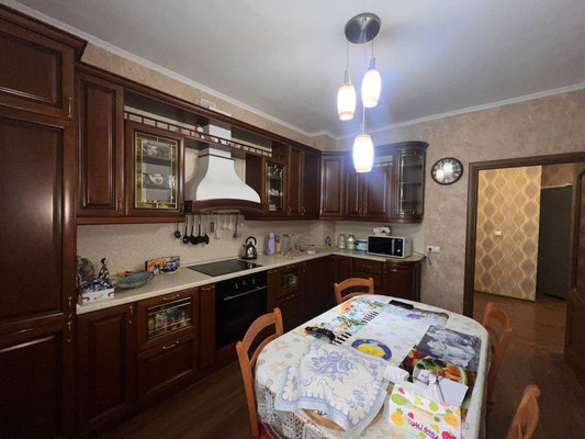 Продам трехкомнатную (3-комн.) квартиру, Партизанская ул, 73, Иркутск г