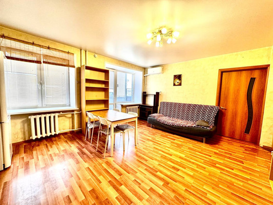 Продам двухкомнатную (2-комн.) квартиру, Просвещения ул, 27, Ишим г