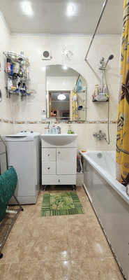 Продам двухкомнатную (2-комн.) квартиру, 2-я Северная ул, 32, Южно-Сахалинск г