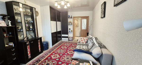 Продам двухкомнатную (2-комн.) квартиру, 2-я Северная ул, 32, Южно-Сахалинск г