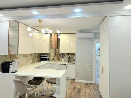 Продам многокомнатную квартиру, 60-летия Октября пр-кт, 17, Москва г