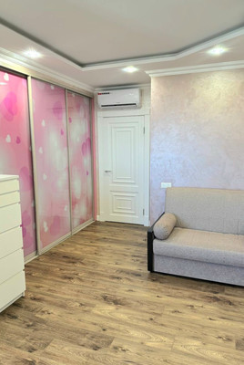 Продам многокомнатную квартиру, 60-летия Октября пр-кт, 17, Москва г