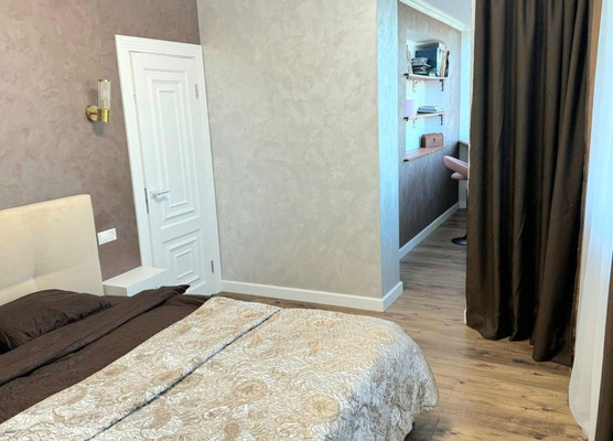 Продам многокомнатную квартиру, 60-летия Октября пр-кт, 17, Москва г