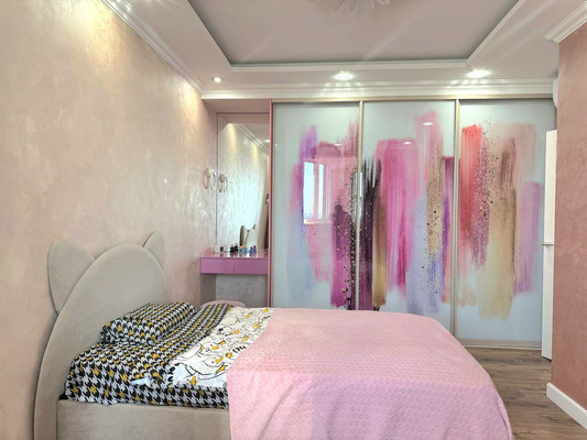 Продам многокомнатную квартиру, 60-летия Октября пр-кт, 17, Москва г